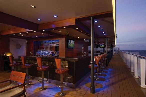 NCL Norwegian Breakaway Maltings Beer & Whiskey Bar Waterfront ©Norwegian Cruise Line.jpg
